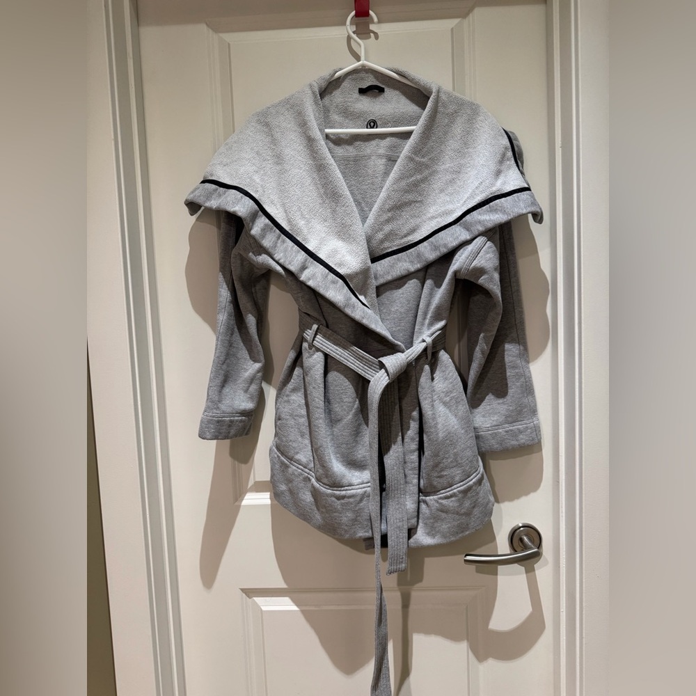 lululemon athletica Gray Shawl-Collar Tie Waist Cardigan with Belt